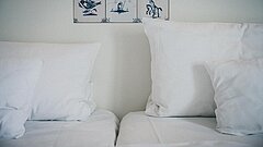 Bett in einem Hotel auf Juist